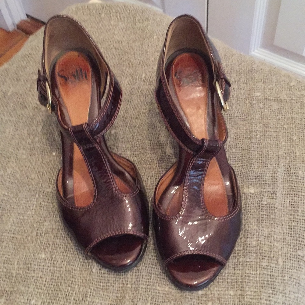 SOFFT T-STRAP HEEL